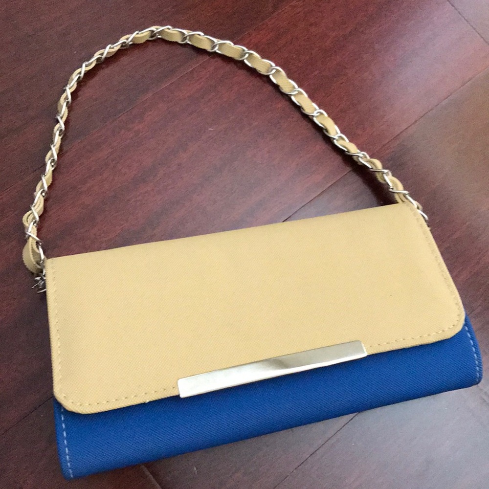 3-in-one purse (crossbody, shoulder or clutch)
